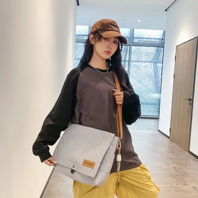德力熊 尼龙 男女同款情侣款 潮牌新款韩系工装风背包学生休闲单肩包 多色