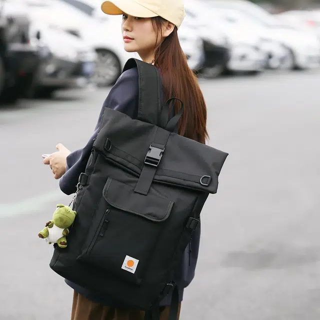 德力熊 大容量通用时尚潮酷旅游个性休闲拉链开合 牛津布 书包背包双肩包 常规 男女同款情侣款 黑