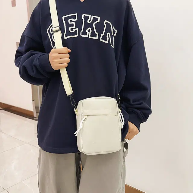 德力熊 休闲便携 牛津布 斜挎包单肩包 常规 男女同款情侣款 多色