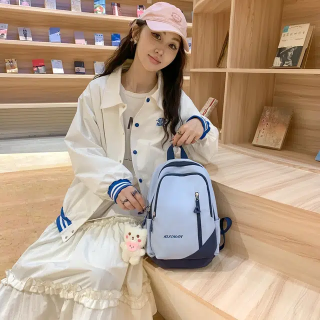 德力熊尼龙男女通用多色书包双肩包新款学生简约百搭轻便旅行背包 多色 尼龙 男女通用