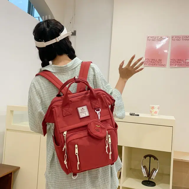 德力熊 简约日系 百搭 颜值高 尼龙 双肩包 女款 黑/粉/米白/红