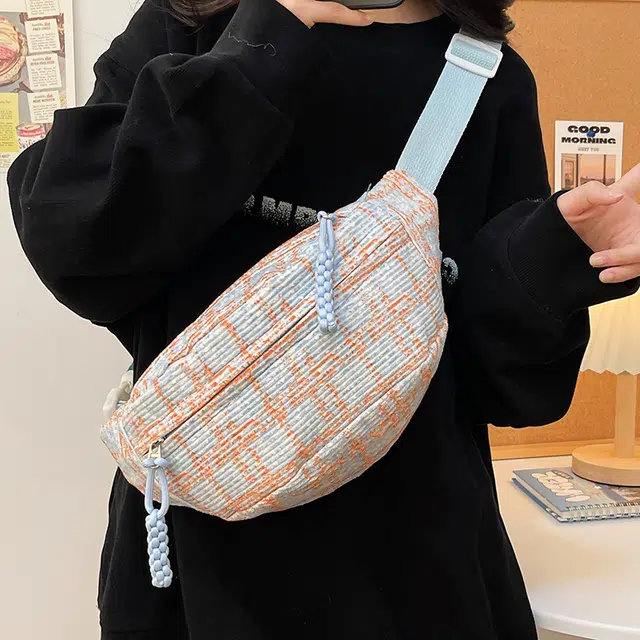 德力熊女生多色大容量通勤格纹百搭饺子包新款高颜值小清新单肩斜跨胸包腰包 涤纶