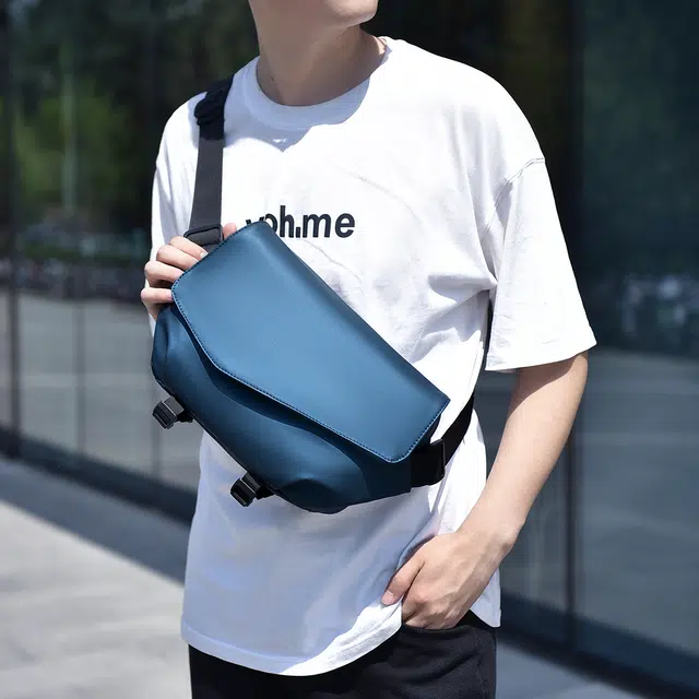 德力熊  尼龙 男款 多色 斜挎单肩包 通勤包胸包运动潮骑行包