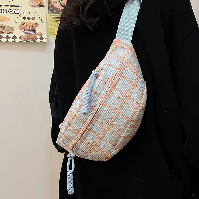 德力熊女生多色大容量通勤格纹百搭饺子包新款高颜值小清新单肩斜跨胸包腰包 涤纶