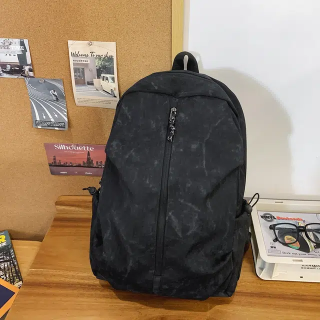 德力熊 时尚印花大容量休闲背包初中高中大学生轻便书包潮流旅行包 尼龙 双肩包 常规 男女同款情侣款 黑色/白色/绿色/灰色/红色