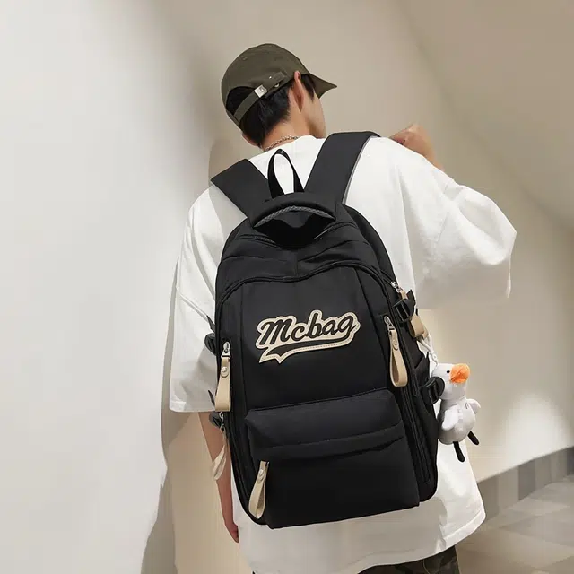 彤彤兔 休闲背包大容量简约轻便 尼龙 双肩包 常规 男女同款情侣款 多色