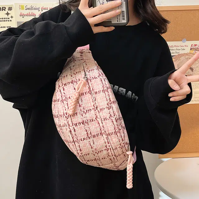 德力熊女生多色大容量通勤格纹百搭饺子包新款高颜值小清新单肩斜跨胸包腰包 涤纶