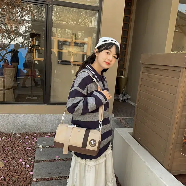 德力熊尼龙女生多色拼色单肩包手提包运动休闲斜挎健身包包大容量旅行背包
