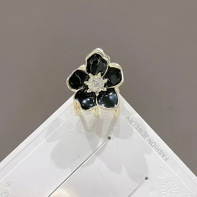 彤彤兔 黑色山茶花刘海头顶抓夹高级感精致小花朵发卡小巧顶夹头饰 发夹 女款