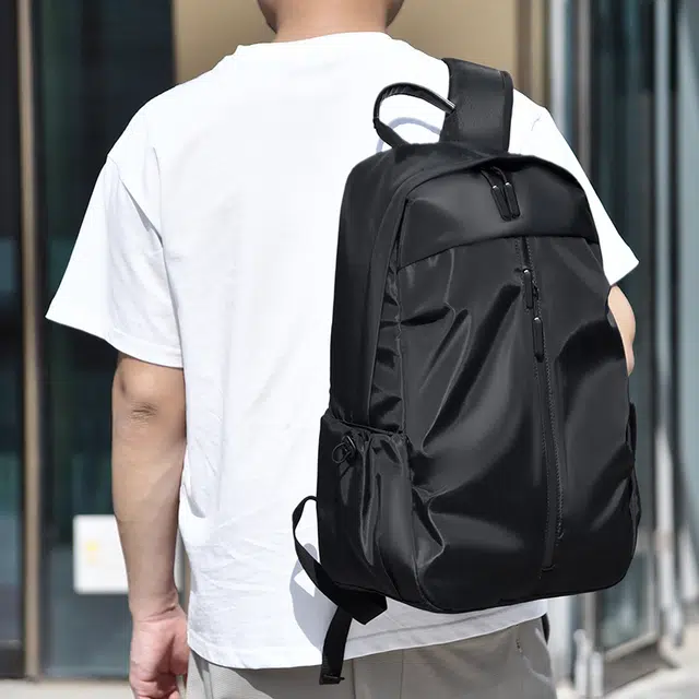 彤彤兔 旅行学生包多功能 防泼水牛津布 双肩包 男款 多色