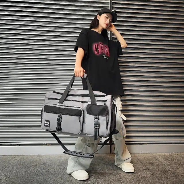 彤彤兔 多功能干湿分离短途出差 尼龙 旅行包 男女同款情侣款 黑色/军绿色/果绿色/灰色