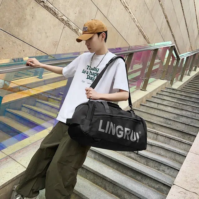 彤彤兔 运动双肩干湿分离游泳训练包大容量 尼龙 手提健身包旅行包 男女同款情侣款 黑色/绿色/白色