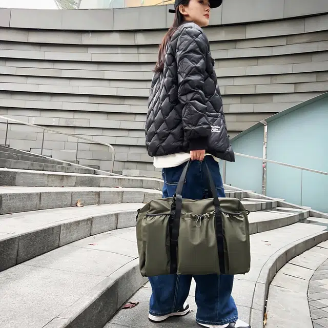德力熊单肩包潮牌运动大容量休闲潮酷可斜挎可手提 尼龙黑色 军绿色 单肩包情侣男女通用