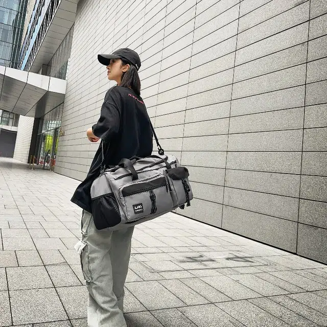 彤彤兔 多功能干湿分离短途出差 尼龙 旅行包 男女同款情侣款 黑色/军绿色/果绿色/灰色