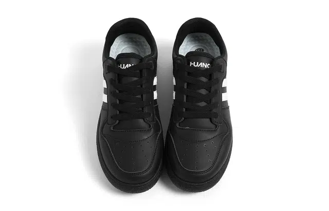 HUANQIU Sneakers White