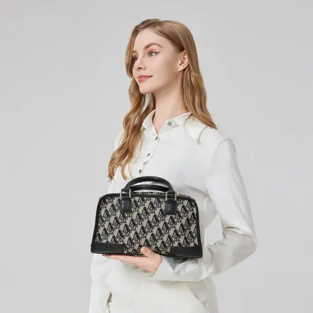 AQUASCUTUM
