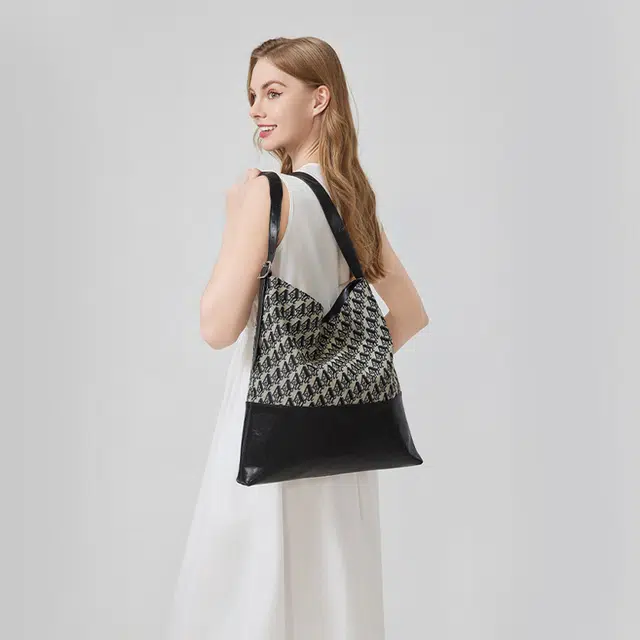AQUASCUTUM