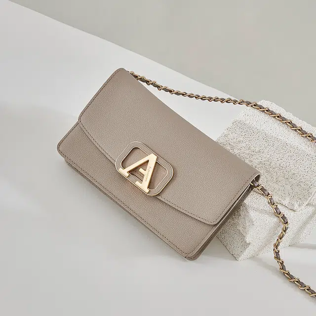 AQUASCUTUM