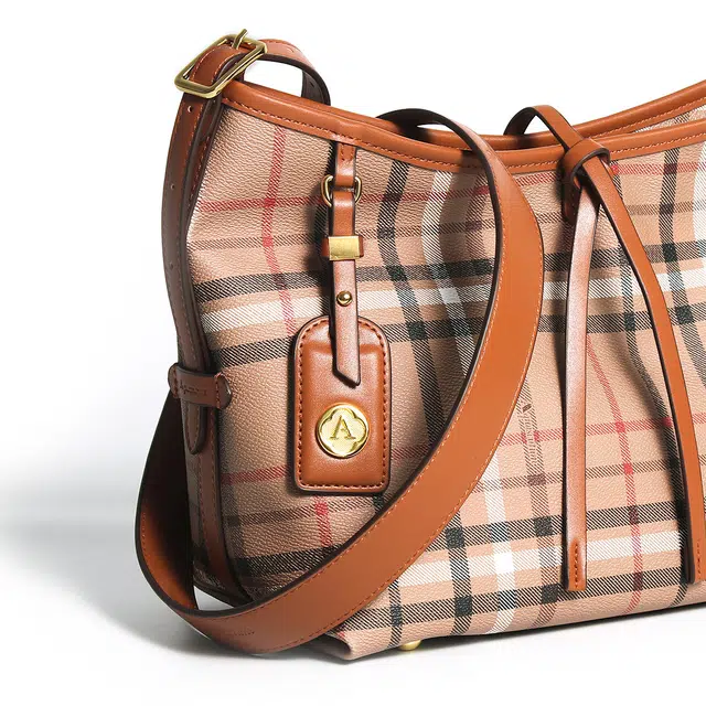 AQUASCUTUM PU