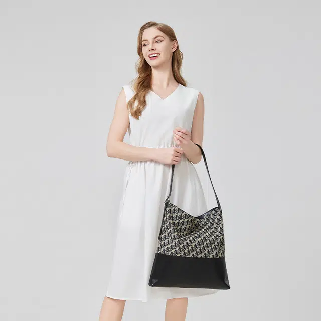 AQUASCUTUM