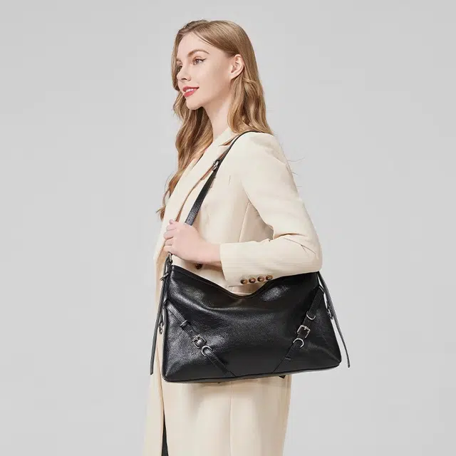 AQUASCUTUM