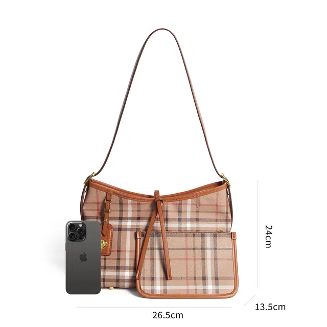 AQUASCUTUM PU