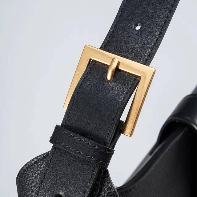 AQUASCUTUM