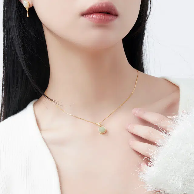 S925