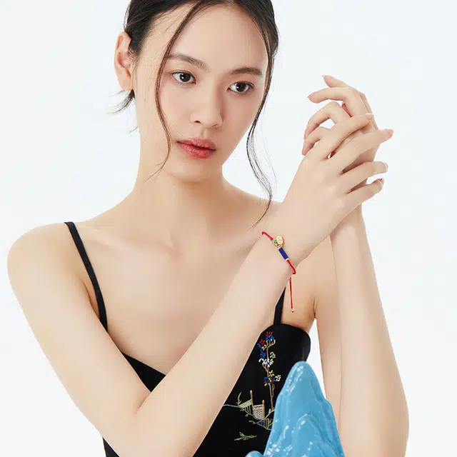 S925