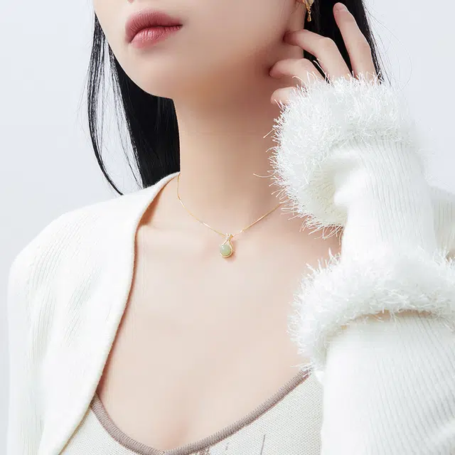 S925