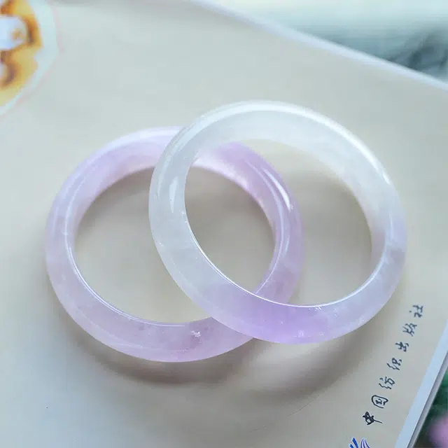 六珍堂 新中式九紫离火转运纳福梦幻薰衣草紫手环紫锂辉浅色紫晶镯 水晶 玉石手镯 女款