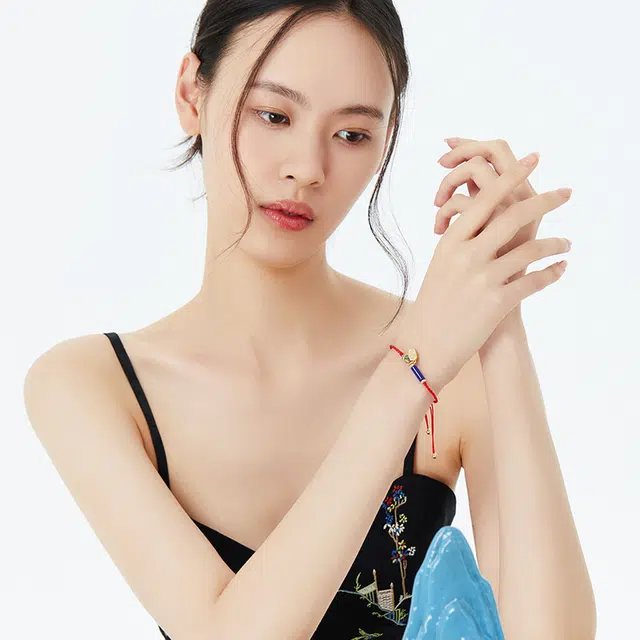 S925