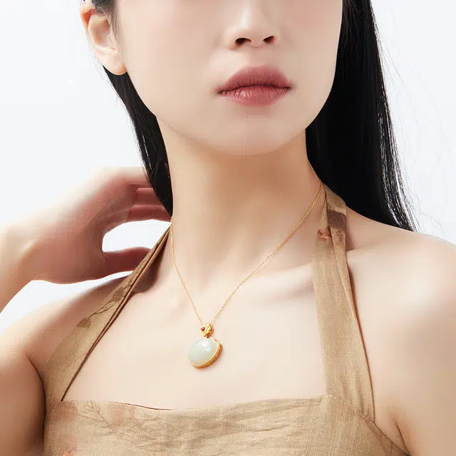 S925