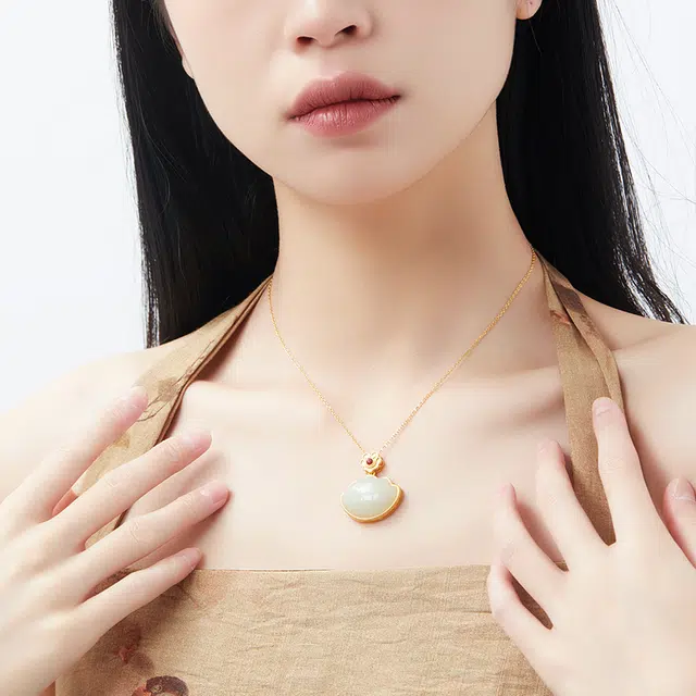 S925