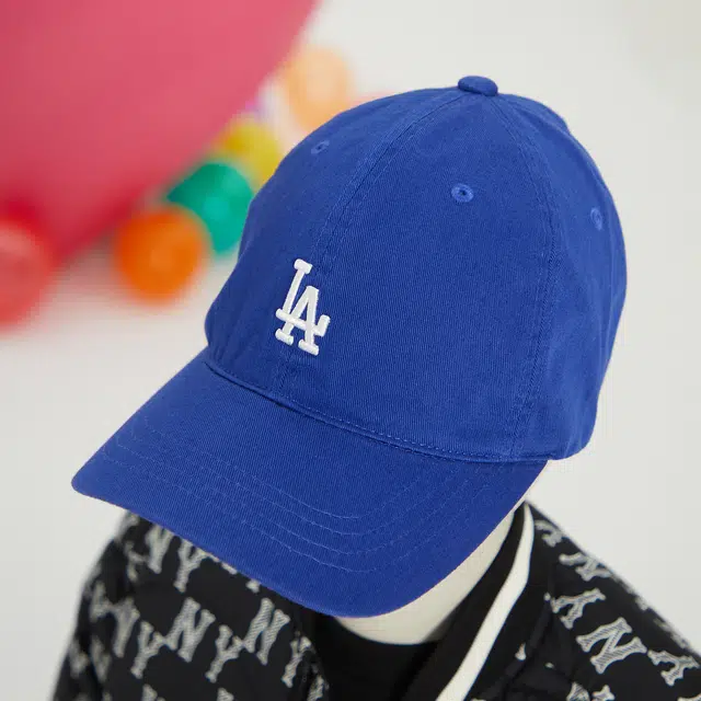 MLB