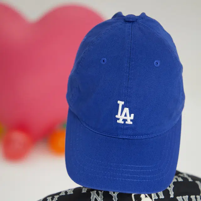 MLB