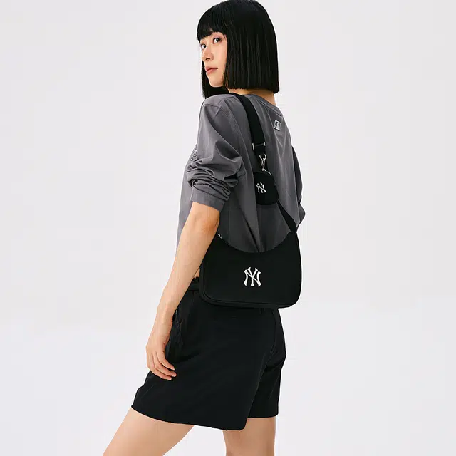 MLB Large Logo Nylon Bag Black