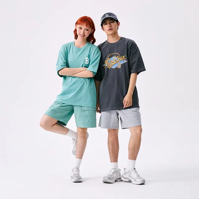 MLB T