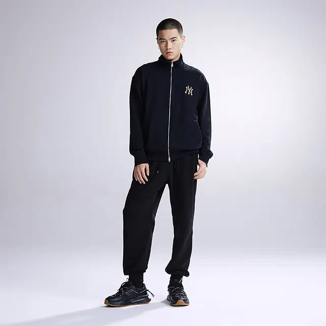 MLB FW23 LOGO