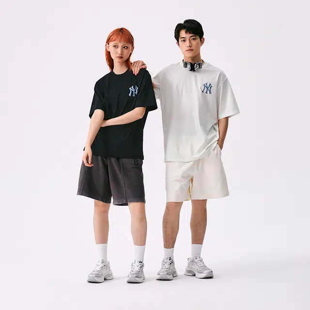 MLB T