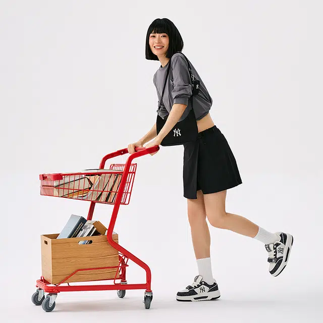 MLB Large Logo Nylon Bag Black