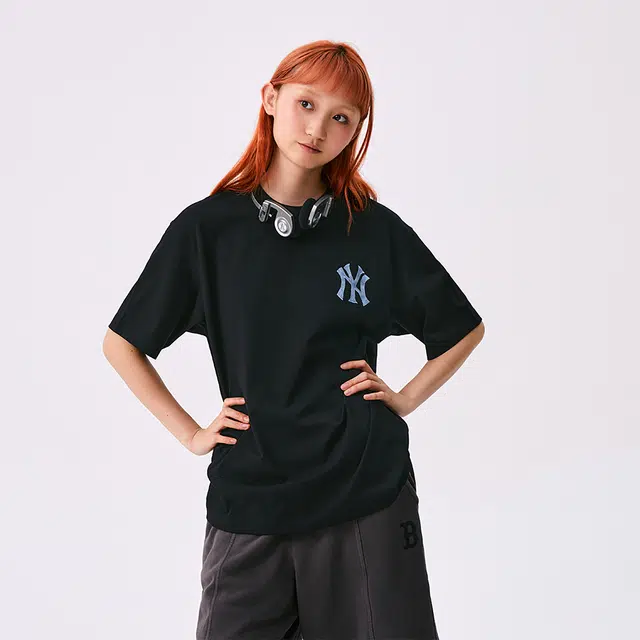 MLB T
