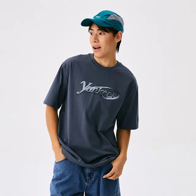 MLB T
