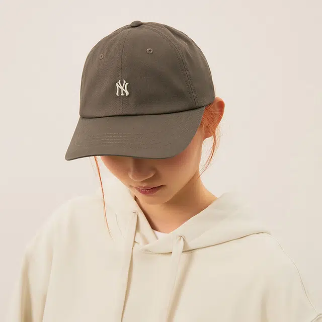 MLB