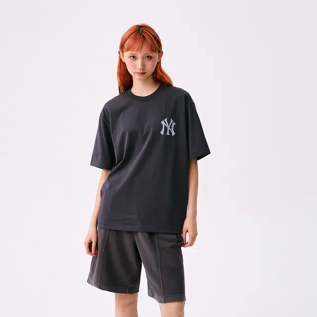 MLB Monotive Overfit T
