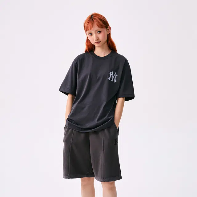 MLB Monotive Overfit T