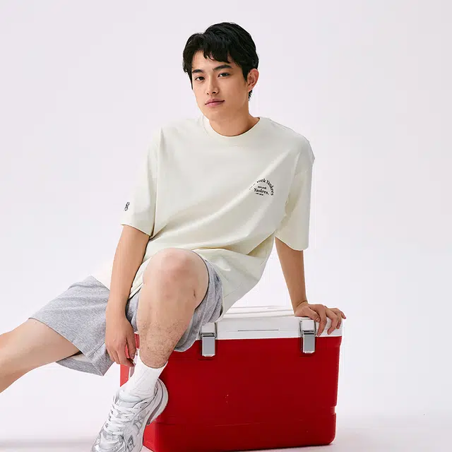 MLB T