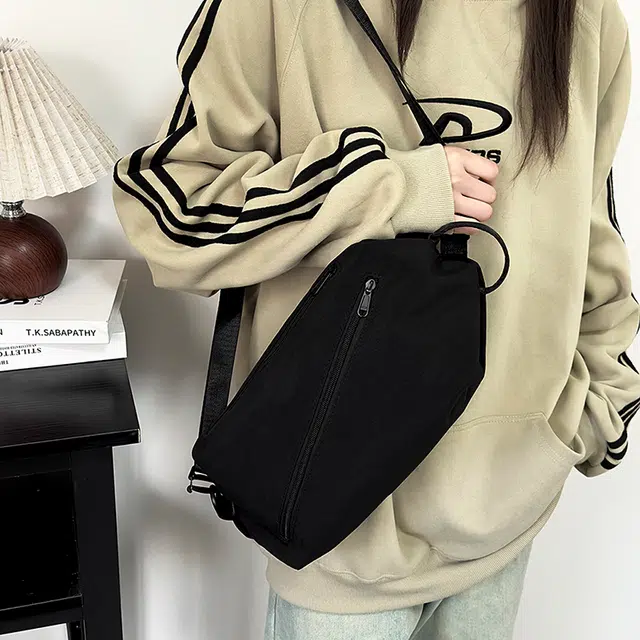 泰克森 时尚潮流白搭 尼龙 胸包 常规 男女同款情侣款 米白色/灰色/黑色/红色/桔色/卡其色