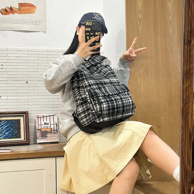 泰克森 大容量 时尚 潮流 呢子 双肩包 常规 男女同款情侣款 米白色/黑色/红色/卡其色