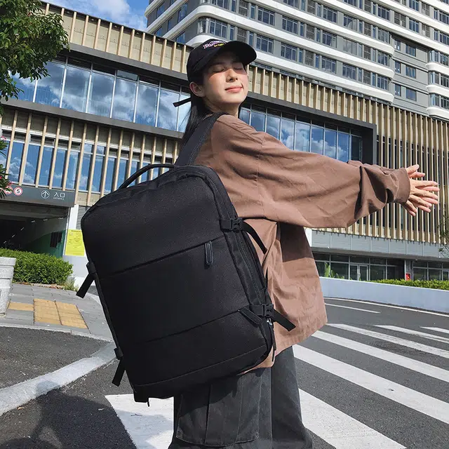 泰克森 大容量出行简约背包 尼龙 双肩包 常规 男女同款情侣款 黑色/粉色/白色/灰色/绿色